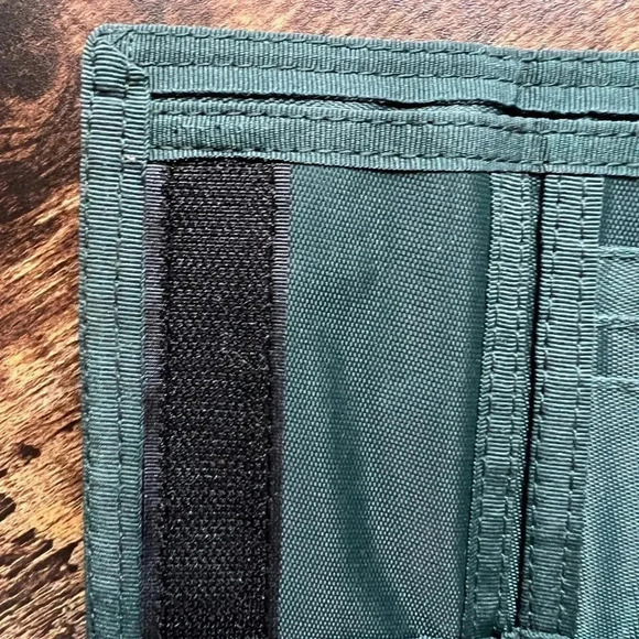 NFL Brand New York Jets Velcro trifold wallet - Picture 9 of 10